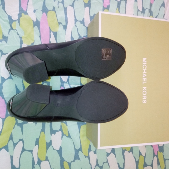 Michael Kors Lottie Chelsea Booties - Picture 5 of 10